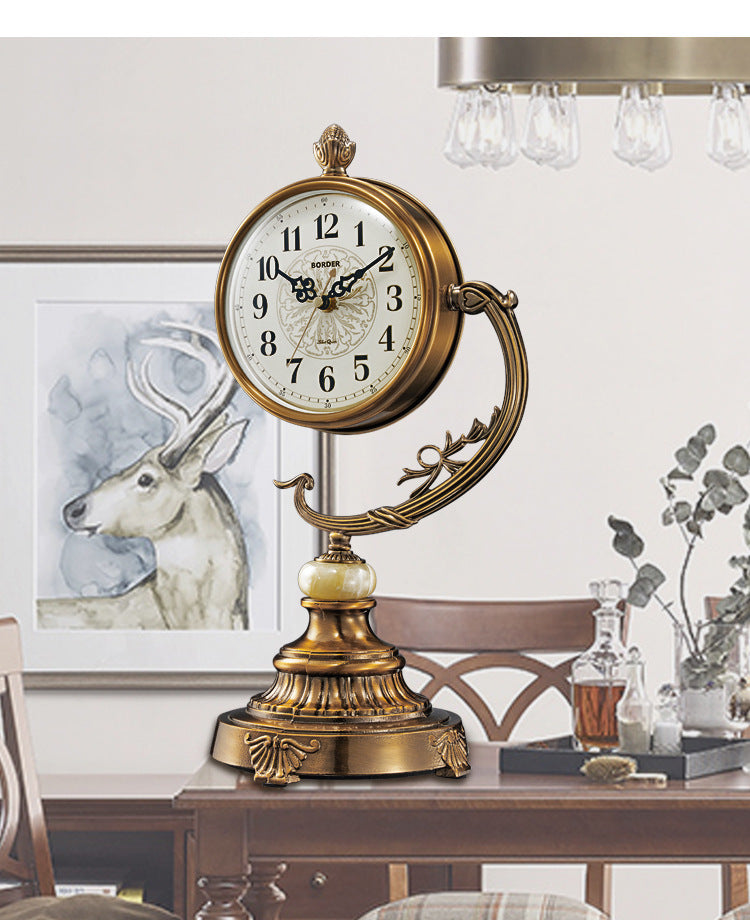 Europäischer Stil Wohnzimmer Schreibtischuhr Kupferbeschichtete große Uhr Ornamente Schreibtisch Schreibtisch Schreibtisch Schreibtisch Sitzuhr