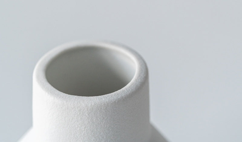 Simple Ceramic Vase Decoration