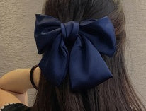 Haarschmuck mit Schleife