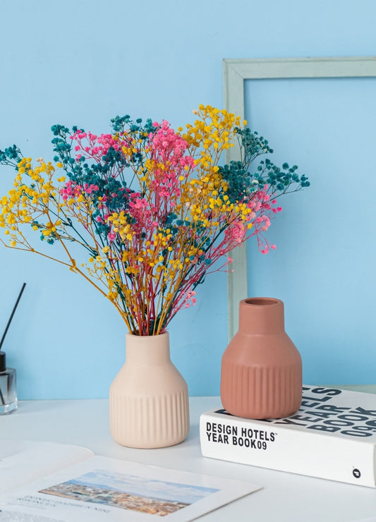 Simple Ceramic Vase Decoration