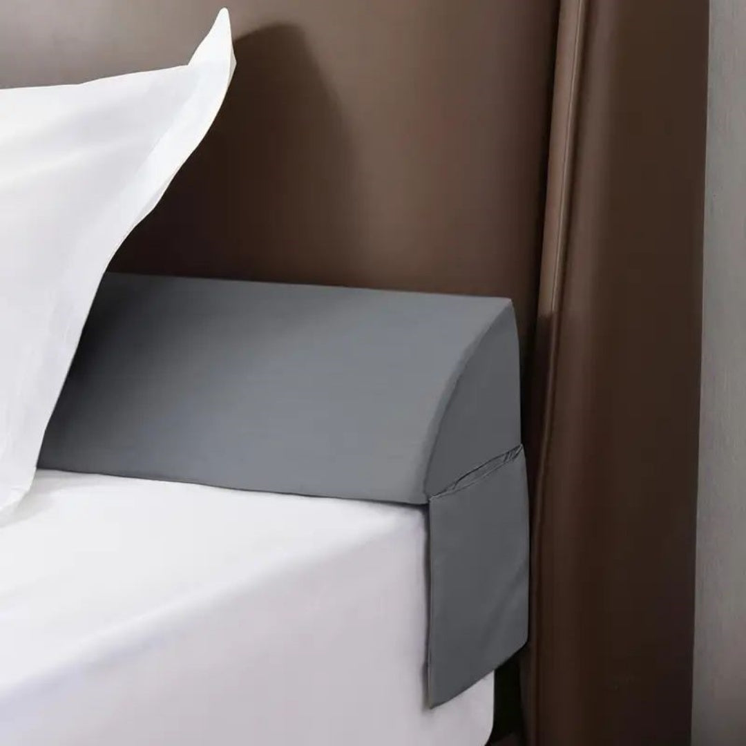Woolen Fabric--Gap Wedge-shaped Pillow